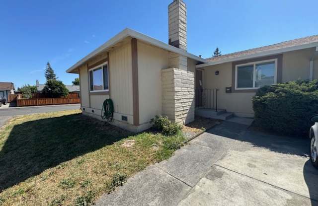 Fully Remodeled 4 Bedroom House Available Now! photos photos
