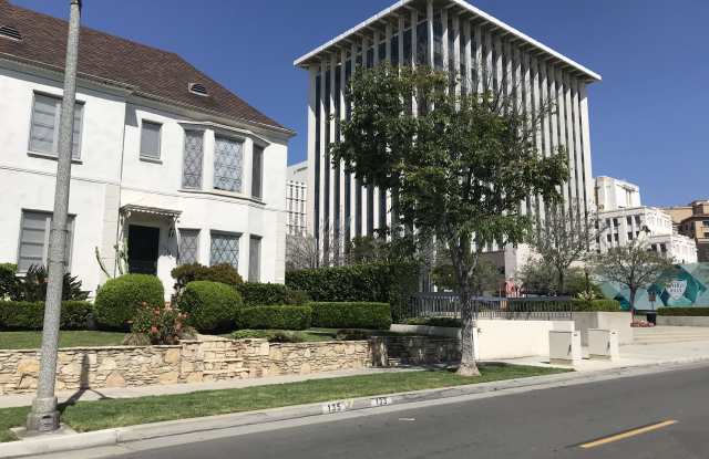 133 South Reeves photos photos