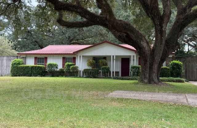 1813 Oakado Dr E - 1813 East Oakado Drive, Mobile, AL 36609