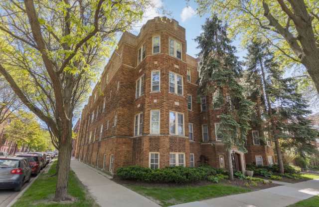 Spacious Lincoln Square photos photos