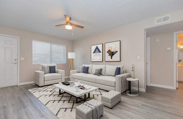 Two Five Greenway Apartments Gallery 4