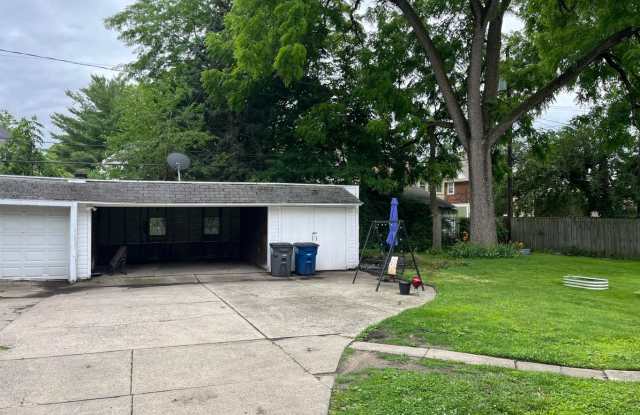 127 University Boulevard - Lower Gallery 3
