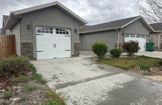 3 Bed, 2 Bath, # Car Garage Home! photos photos