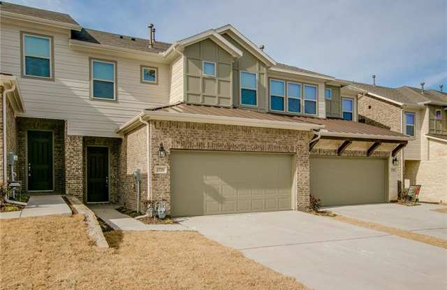 17721 Coralbery Drive Gallery 3