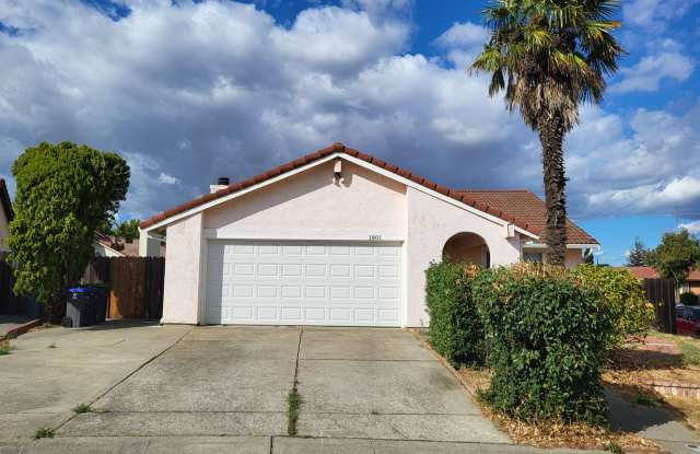 Charming Court home - 1801 Rhine Court, Fairfield, CA 94533