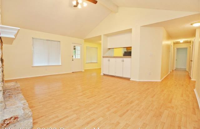 205 South Kings Canyon Drive Gallery 3