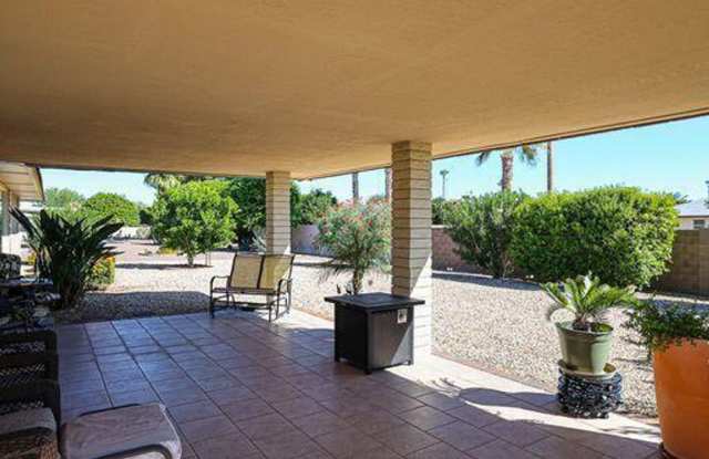 Large 2 Bedroom 55+ in Sun City Gallery 4
