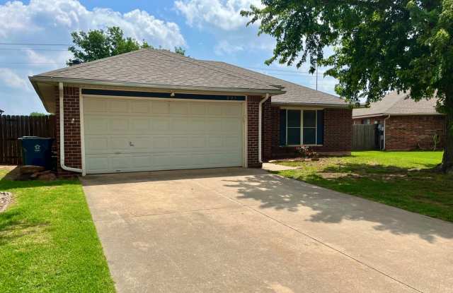 Spacious 3 bed 2 bath in Edmond! photos photos