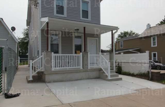 Your Dream Home Awaits: Transform this Spacious 5-Bedroom Gem! photos photos