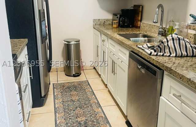 10393 N Kendall Dr Gallery 3