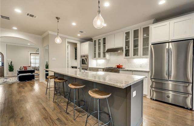 6055 Penrose Avenue Gallery 4
