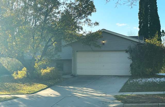 2902 Tucson Trail - 2902 Tucson Trail, Madison, WI 53719