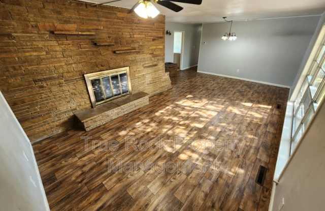 719 North Saint Joseph Drive Gallery 4