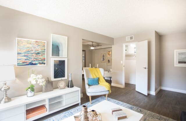 Highland Park Gallery 4