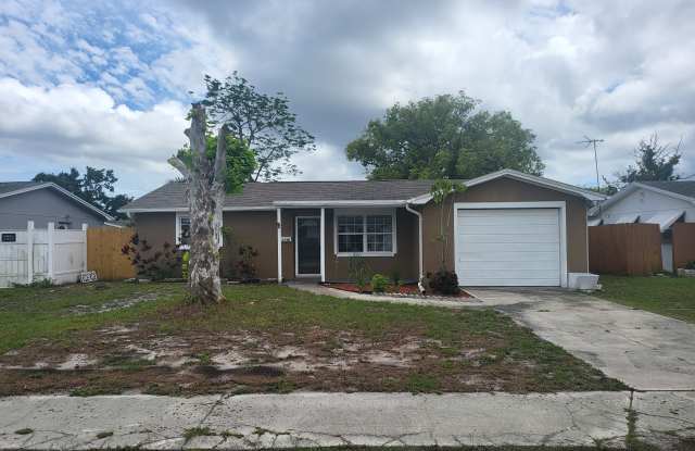 3136 Huntington Rd photos photos