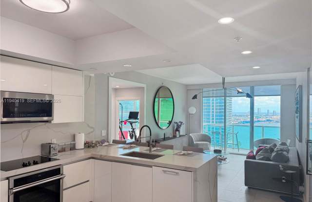 31 Southeast 5th Street photos photos