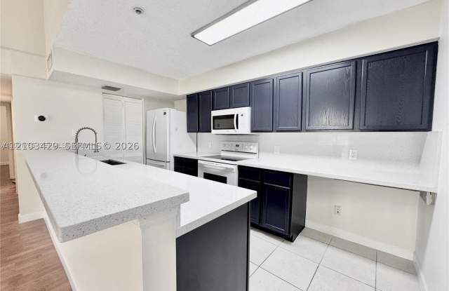 9905 Westwood Dr Gallery 3