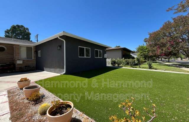4447 Babcock Ave photos photos