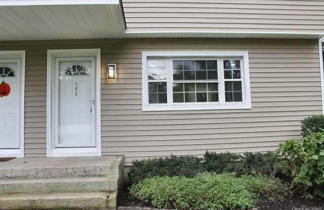 448 Terry Boulevard Gallery 2
