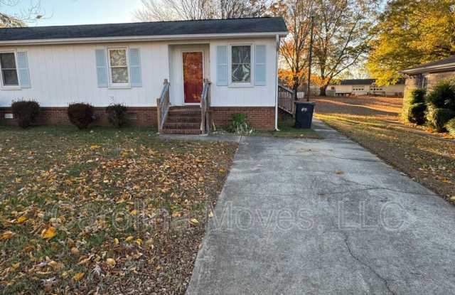 117 Wardview Avenue - 117 Wardview Avenue, Berea, SC 29617