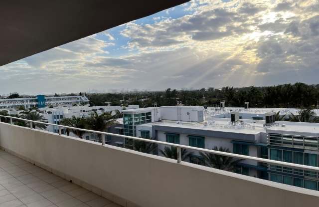 9225 Collins Ave photos photos
