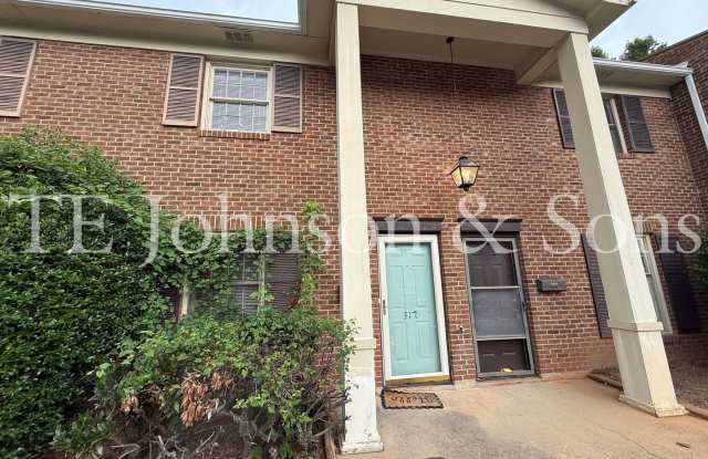 Charming 2BR Townhome with Updated Finishes & Off-Street Parking photos photos