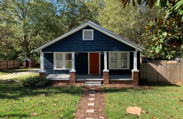 Charming 2 BR/2 BA bungalow! - 27 East Newnan Road, Newnan, GA 30263