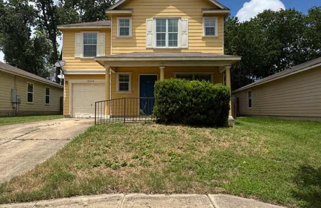 3 BR/2.5BA | Newly Renovated Single Family Home | 1-Car Covered Parking | Fenced backyard! photos photos