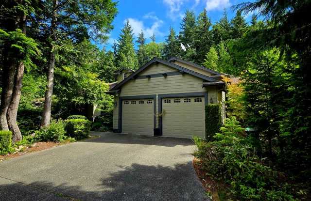 ***PENDING APPLICATION***2 Bed, 2 Bath with Den and Detached Casita For Rent in Port Ludlow! Gallery 3