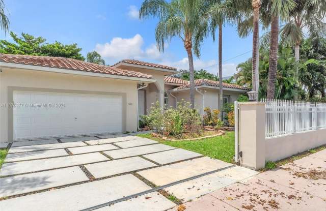 820 Tangier St photos photos