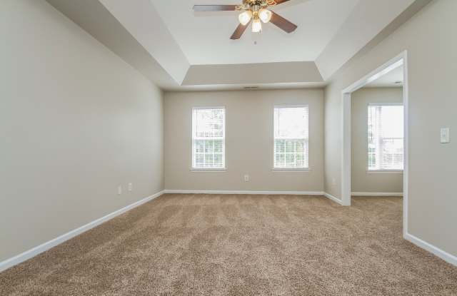 1052 Vanguard Dr Gallery 2