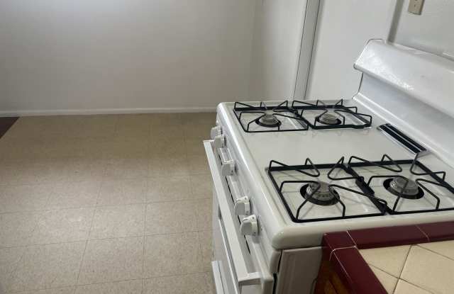 2618 East Turney Avenue- 4 Gallery 3