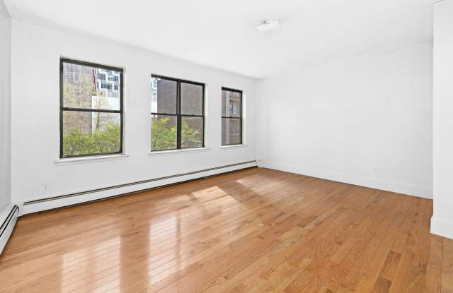 60 West 45th Street Gallery 4