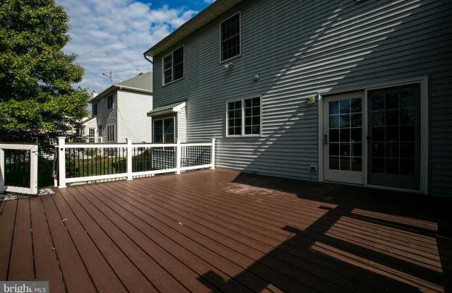 21651 BRONTE PLACE Gallery 3