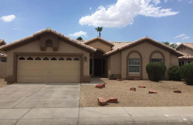 3 BEDROOM 2 BATH SINGLE FAMILY  SINGLE LEVEL HOME FOR RENT IN LAKE COMMUNITY GLENDALE, AZ photos photos