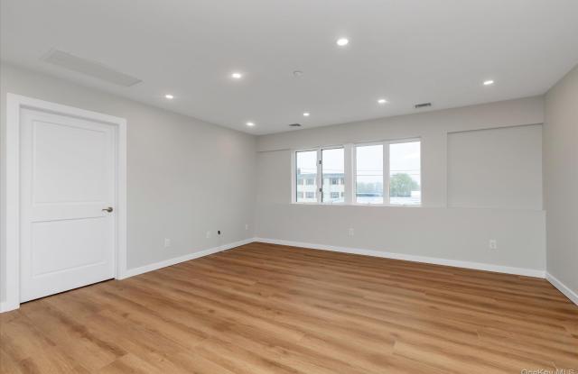 62 South Street Gallery 4