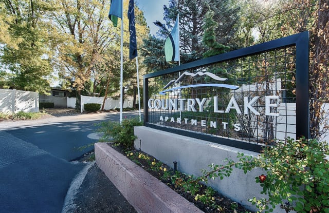Country Lake Apartments Gallery 2
