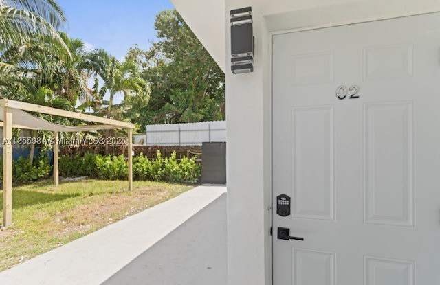 3125 NW 21st Ct Gallery 2