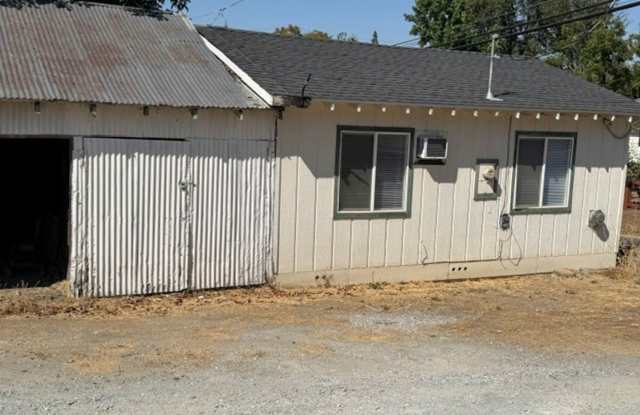 Newly Remodeled 1-Bedroom Cottage in the Heart of Tuolumne Gallery 4