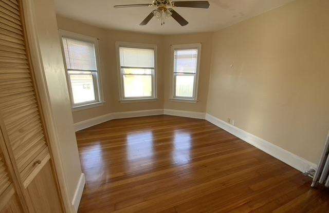 17 Glendale St. Gallery 2