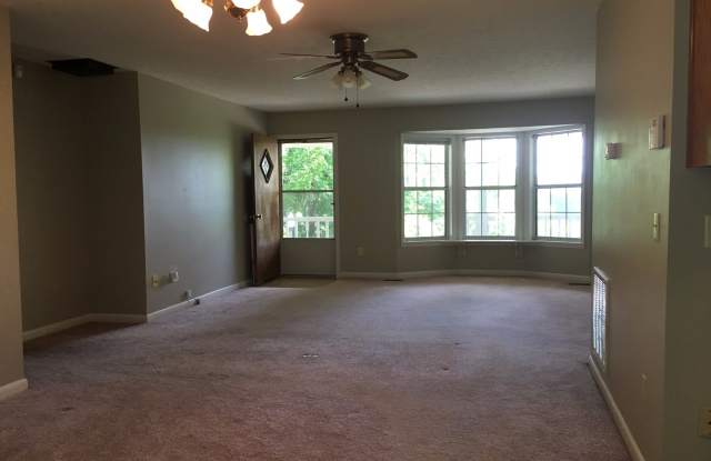4084 Friendship Road Gallery 4