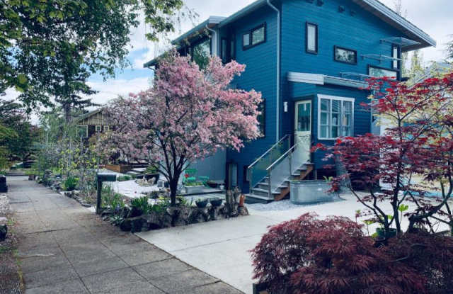 4033 Eastern Ave. N. 1 - 4033 Eastern Avenue North, Seattle, WA 98103