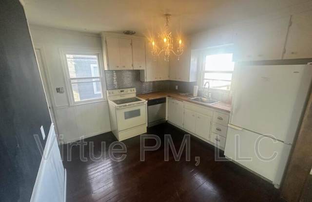 1104 5th Street photos photos