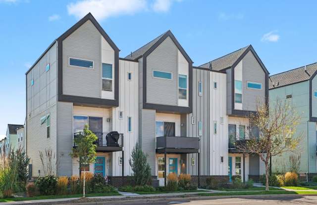 Recently Built Townhome in Hot Midtown! Gallery 3