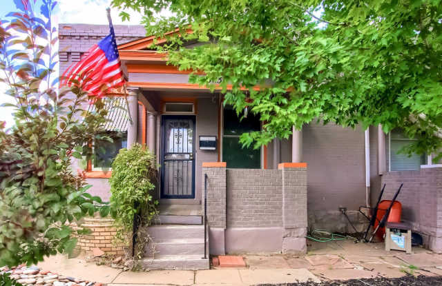 2 Bedroom townhome in Denver - 5113 West 38th Avenue, Denver, CO 80212