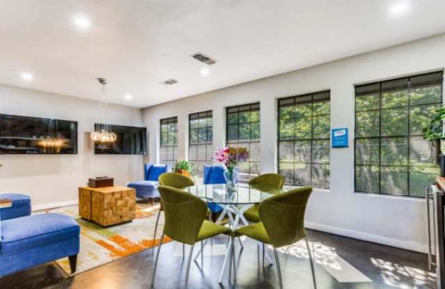 9282 Balcones Club Dr Gallery 2