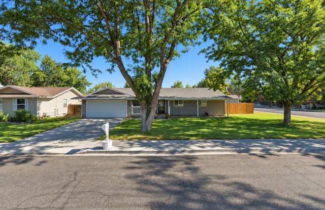 Fully Furnished 3-Bedroom Home – $2,600/Month Gallery 1