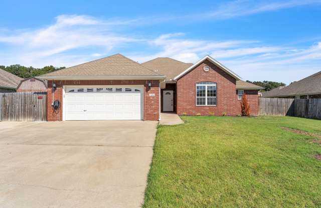 3/2 Home with EV Charger, Great Outdoor Space  Outside Office in South Fayetteville - 728 West Partridge Drive, Greenland, AR 72701 3/2 Home with EV Charger, Great Outdoor Space  Outside Office in South Fayetteville - 728 West Partridge Drive, Greenland, AR 72701