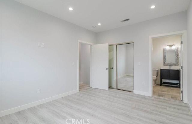 9035 Rathburn Avenue photos photos