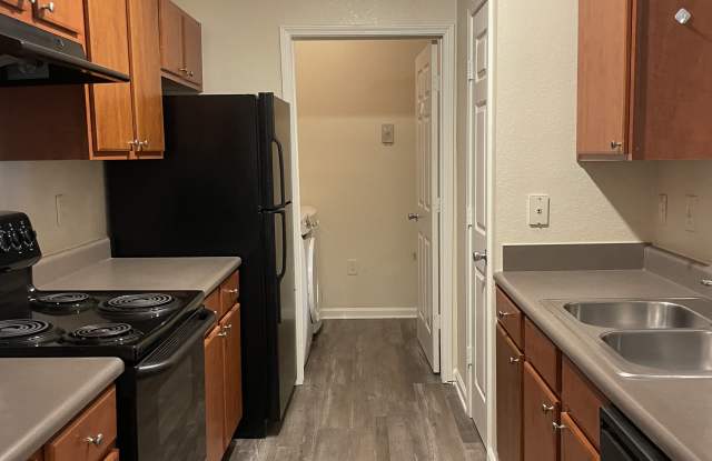 900 Vista Lake Dr Apt 305 Gallery 2
